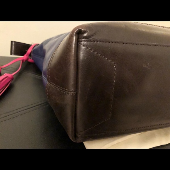 COACH Shoulder Bag - Picture 5 of 9
